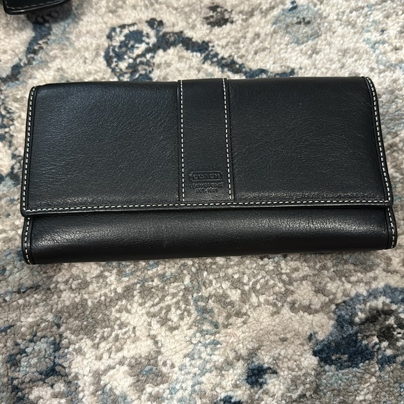 Coach Bleeker Black Leather Legacy Brown Signature Flap Buckle Bag and wallet - Picture 8 of 15